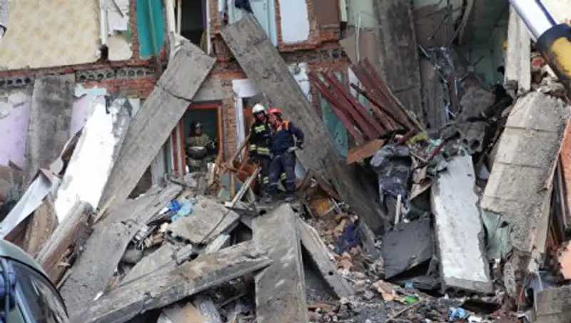 МЧС выполнило 70% работ при обрушении подъезда дома в Междуреченске