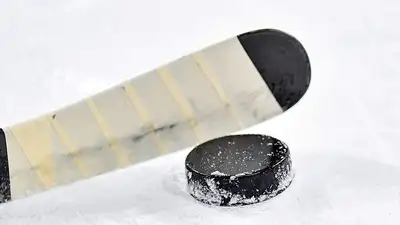 Юные казахстанские хоккеисты разгромили соперников на старте ЧМ , фото - Новости Zakon.kz от 24.04.2023 08:03