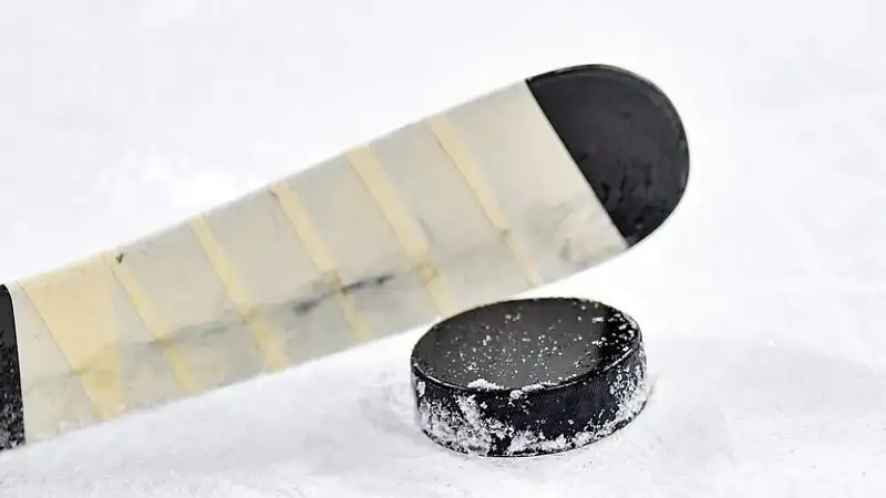 Юные казахстанские хоккеисты разгромили соперников на старте ЧМ