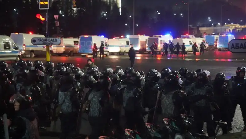 40 уголовных дел расследуют в отношении силовиков после январских событий