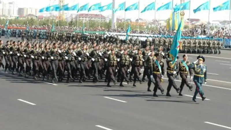 В Астане прошла генеральная репетиция военного парада