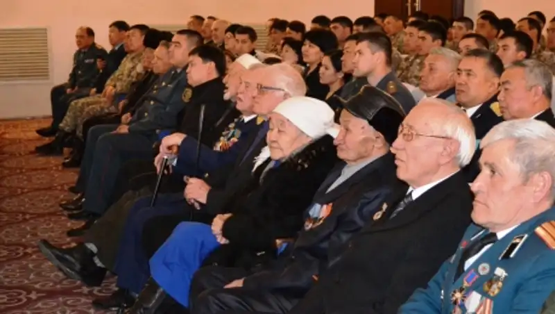 Ветеранам войны Алматинской области в честь 70-летия Великой Победы вручены грамоты