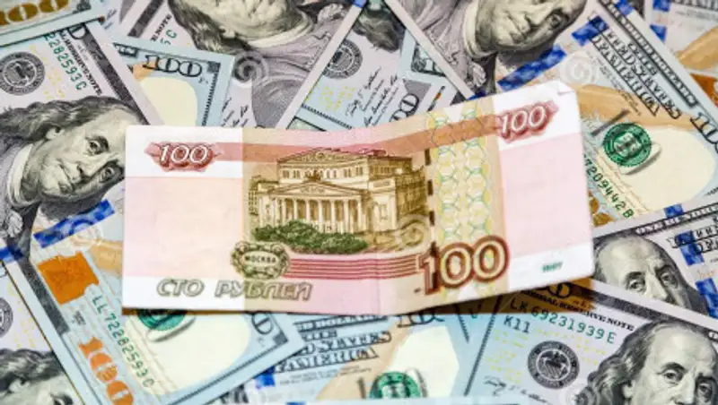 Казахстанцы чаще покупают доллары и рубли