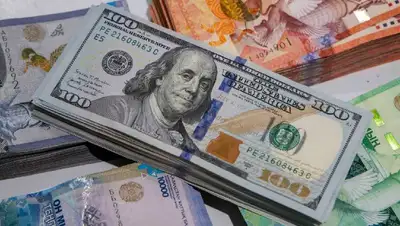 торги на бирже, фото - Новости Zakon.kz от 31.03.2022 11:08