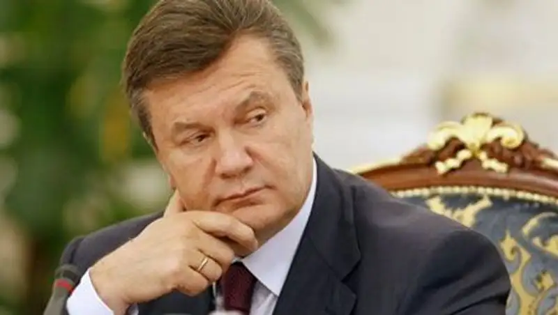 Эксперты подозревают, что Янукович вывез с собой картины Айвазовского и Шишкина