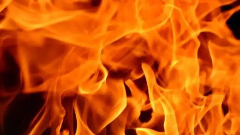 Пожар произошел на складе в Алматы