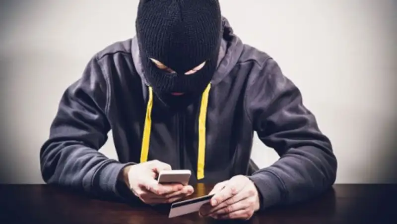 У астанчанки с карты украли соцвыплату 42 500