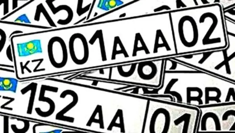 Полицейские ищут вора, совершившего массовую кражу госномеров в одном из районов Астаны