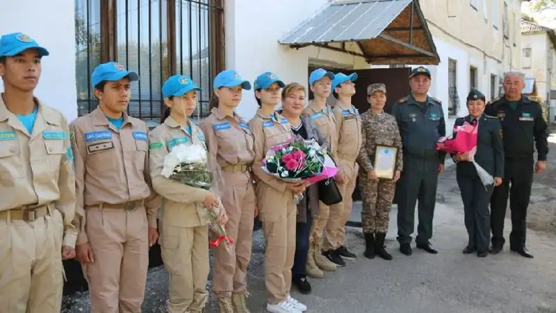 В Алматы поздравили ветерана войны со 100-летием, фото - Новости Zakon.kz от 10.10.2022 15:43