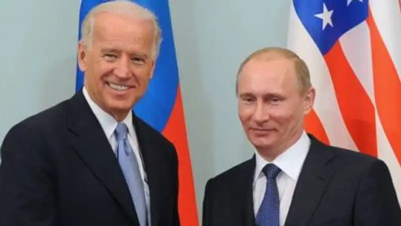 Байден и Путин поговорили по телефону
