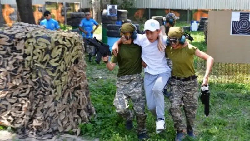 Как проводят летние каникулы дети военнослужащих в военно-патриотическом лагере «Жас сарбаз»