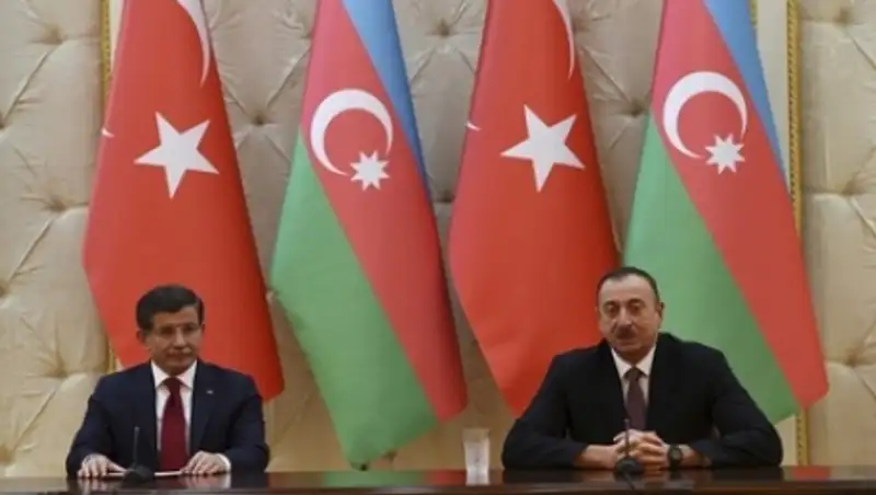Турция и Азербайджан решили ускорить строительство газопровода в обход России