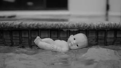 В Талдыкоргане 4-летний ребенок утонул в бассейне центра семейного отдыха, фото - Новости Zakon.kz от 02.08.2023 09:21