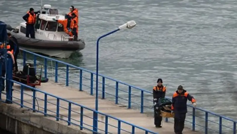 На месте крушения самолета в Сочи обнаружили семь тел погибших