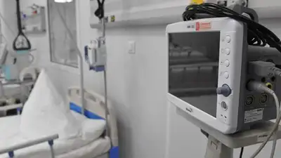 Врачи рассказали о состоянии подростка, упавшего между многоэтажками Актау , фото - Новости Zakon.kz от 26.09.2023 02:24