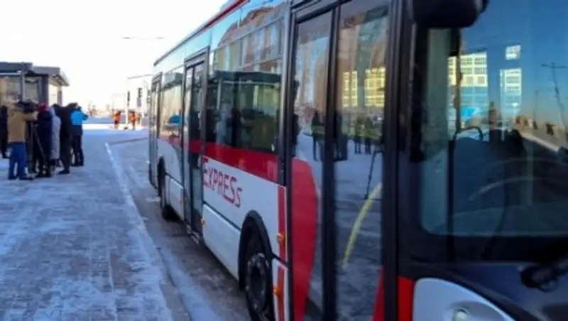 В Казахстане предложили разрешить водить автобусы с 18 лет