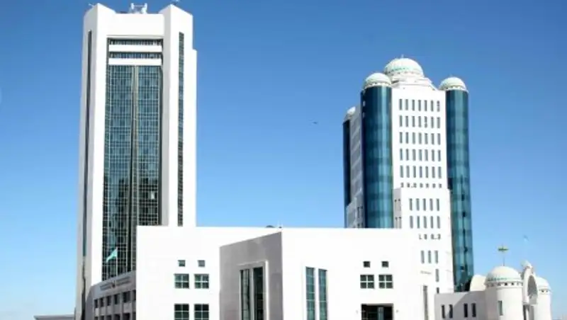 Состоялось пленарное заседание Мажилиса под председательством спикера Нигматулина