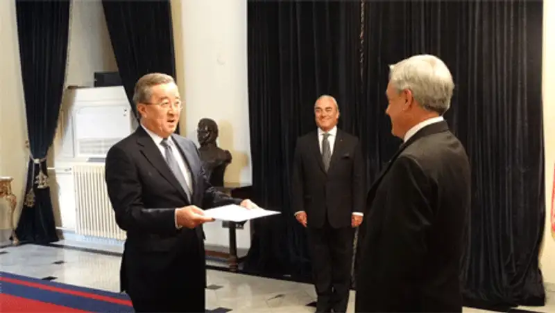 Посол Казахстана Б.Ордабаев вручил верительные грамоты Президенту Чили С.Пиньера