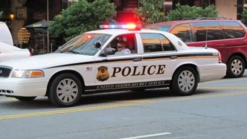 В США мужчина в костюме Санты ограбил банк