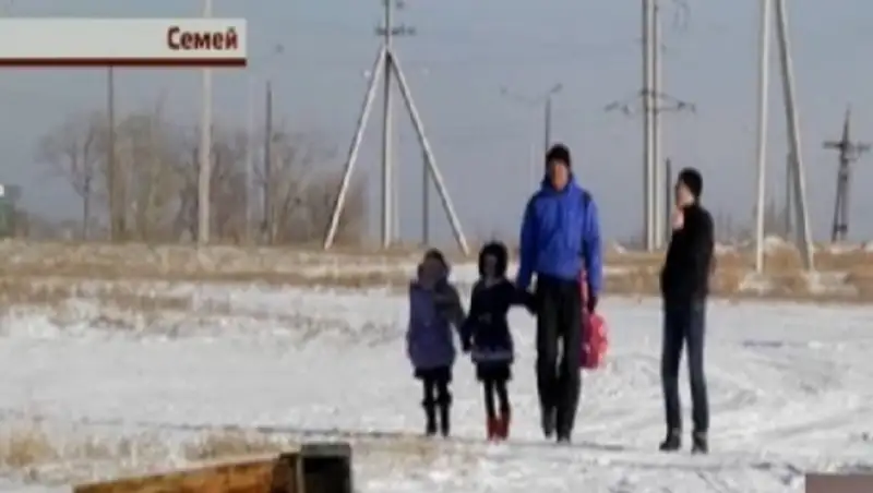 Переселенцы из депрессивных сел возмущаются в Семее