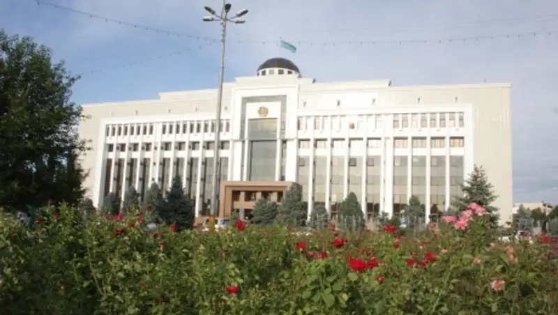 В Жамбылской области сменились сразу три районных акима