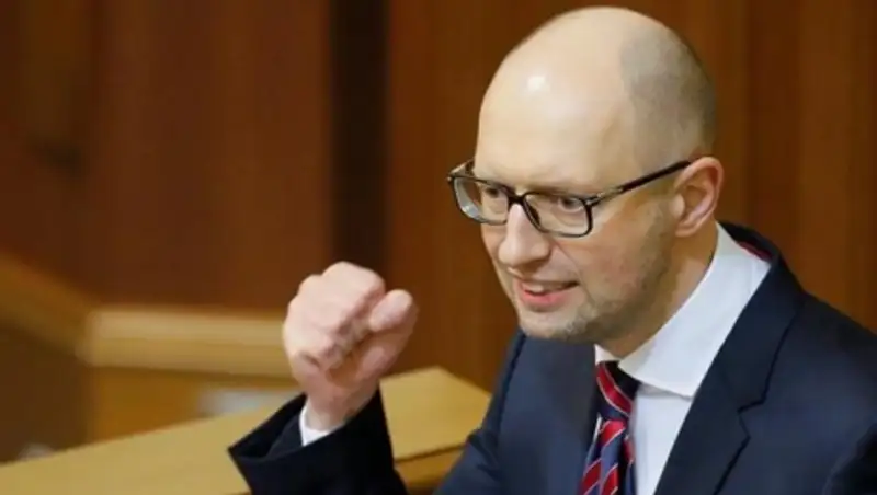 Яценюк похвастался успешной борьбой с олигархами