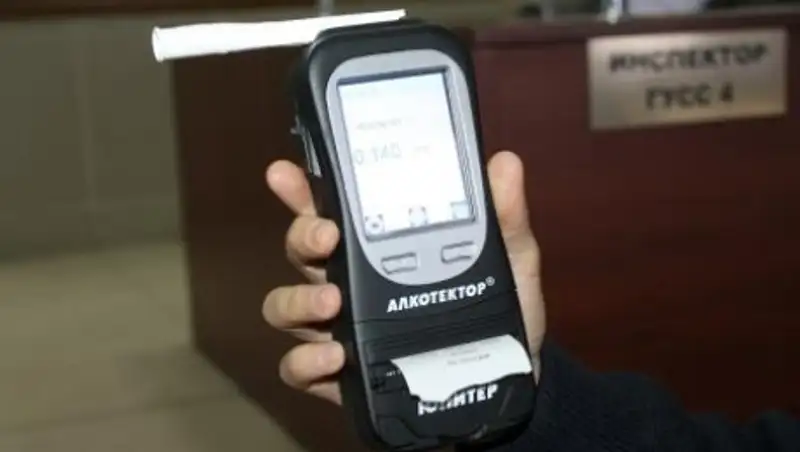 В Актау подозреваемых в нетрезвой езде водителей будут проверять с помощью нового прибора