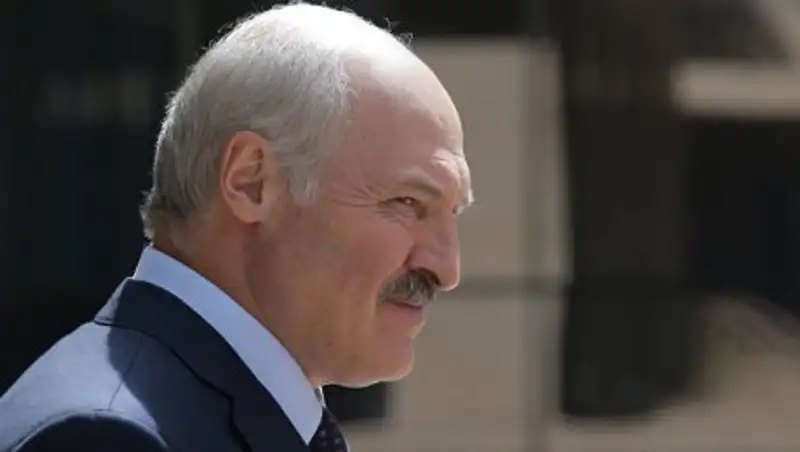 Лукашенко попросил ЦИК "не гнать" избирателей на выборы искусственно