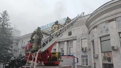 Пожар произошел в здании ж/д вокзала "Алматы-2", фото - Новости Zakon.kz от 29.11.2022 14:56
