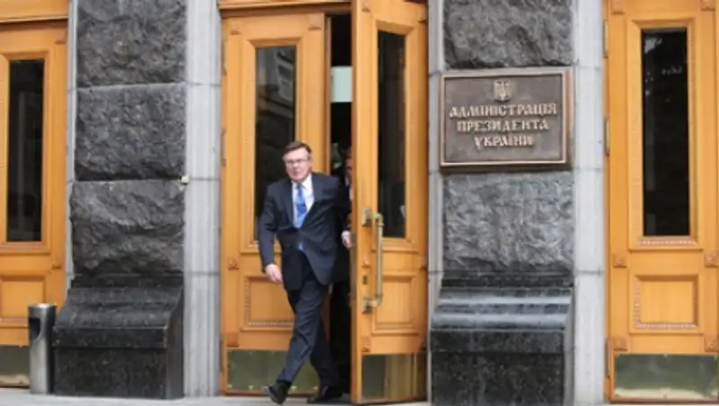 «Правый сектор» пригрозил сжечь администрацию президента Украины