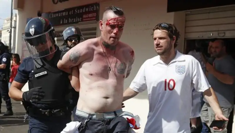 УЕФА осудил беспорядки в Марселе