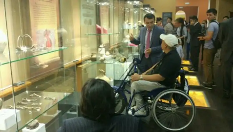 В музее Алматы открылись экспозиции для людей с инвалидностью