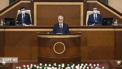 выступление в парламенте, фото - Новости Zakon.kz от 16.03.2022 19:44