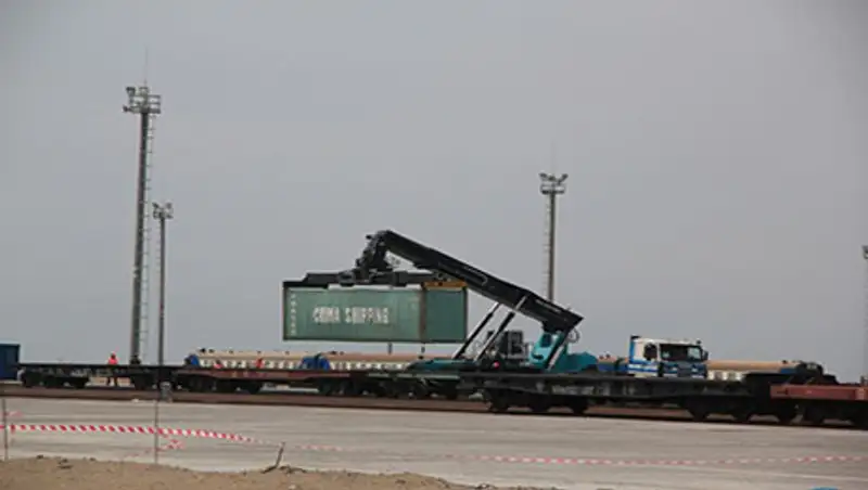 Сухой порт «Хоргос» принял первый контейнерный поезд из Китая