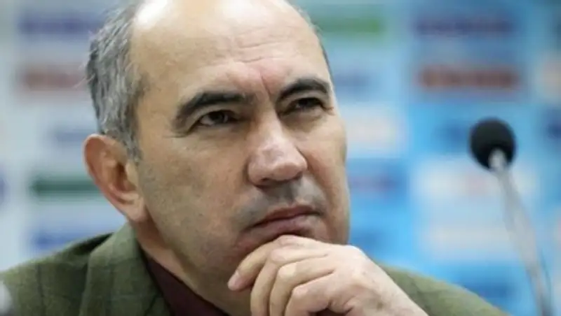 Бердыев считает, что сборной России по футболу не нужно выигрывать домашний ЧМ-2018