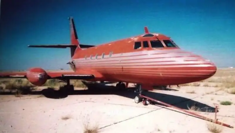 На торгах в США будет выставлен личный самолет Элвиса Пресли