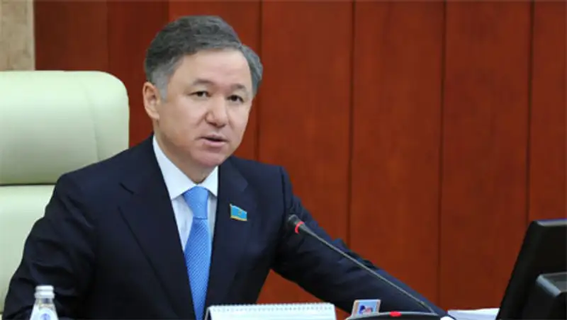 Н.Нигматулин: к установлению минимальной зарплаты необходимо подходить дифференцированно