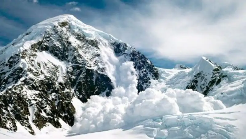 В горах близ Алматы сошли пять лавин