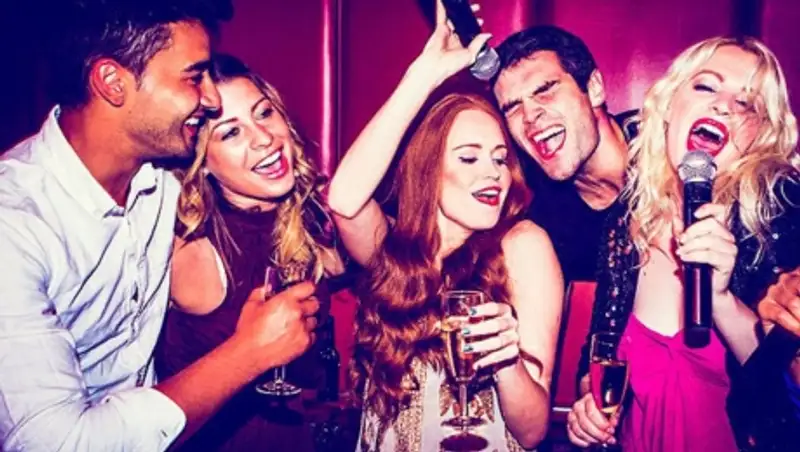 Секс-притон выявили полицейские в алматинском караоке-баре