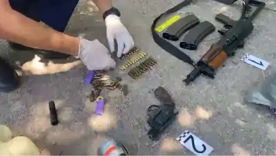 Схрон с боеприпасами на кладбище, фото - Новости Zakon.kz от 20.07.2022 18:12