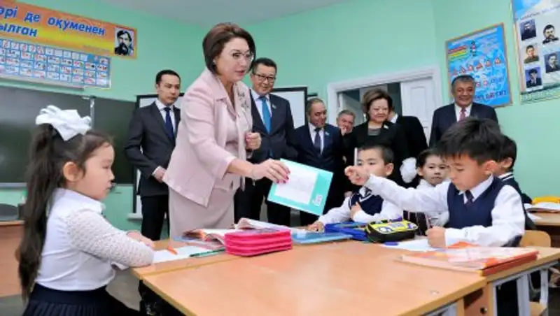 Сенаторы призвали повысить зарплату учителей