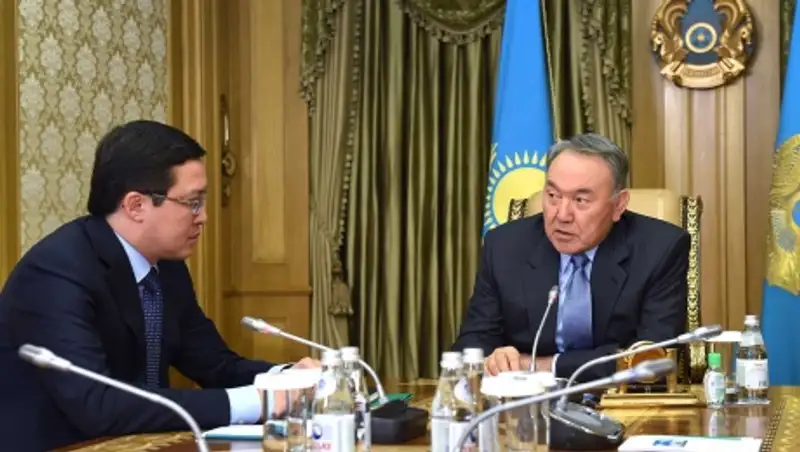 Нурсултан Назарбаев: Хранить средства в тенге выгоднее