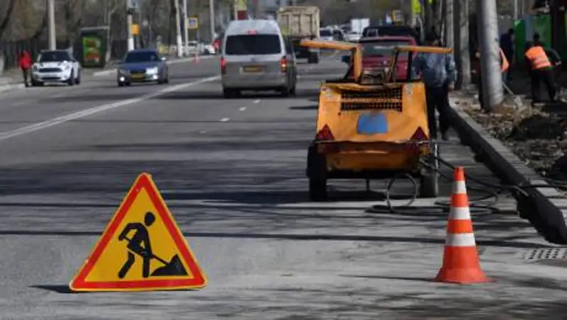 В Нур-Султане частично перекрыт участок улицы Жетиген