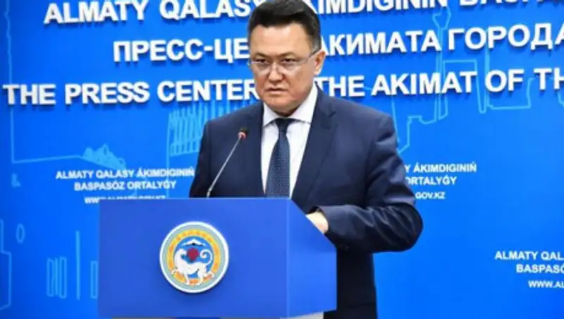 Состояние двоих больных коронавирусом в Алматы - средней степени тяжести