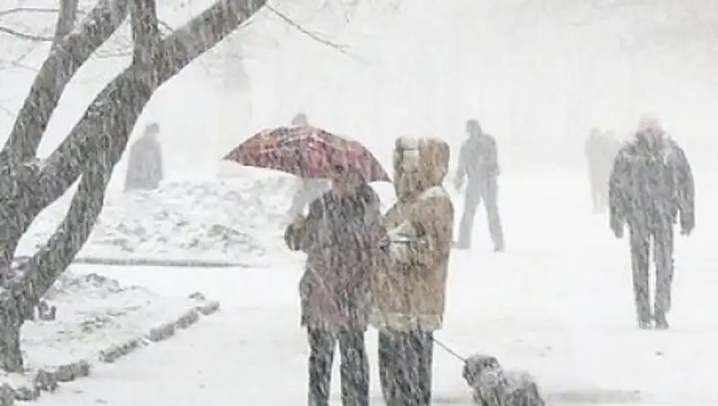 В понедельник в Казахстане ожидаются туман и гололед