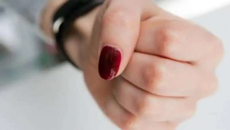 В Алматы женщина избивала родственников