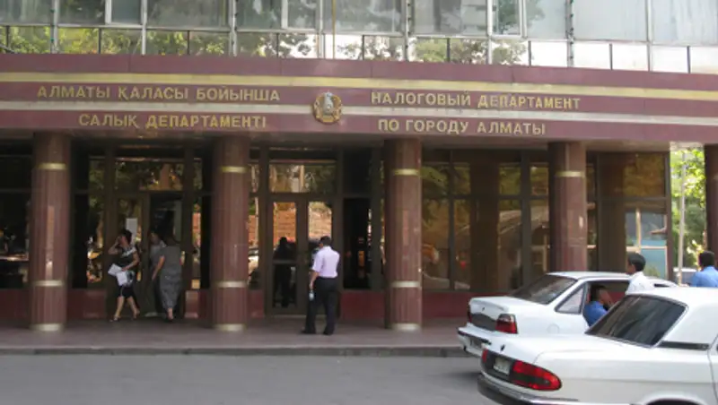 За три месяца налоговая Алматы наказала более 800 работодателей