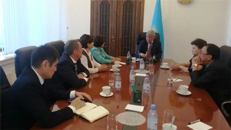 Аким ВКО обсудил вопросы развития региона с депутатами Мажилиса Парламента РК
