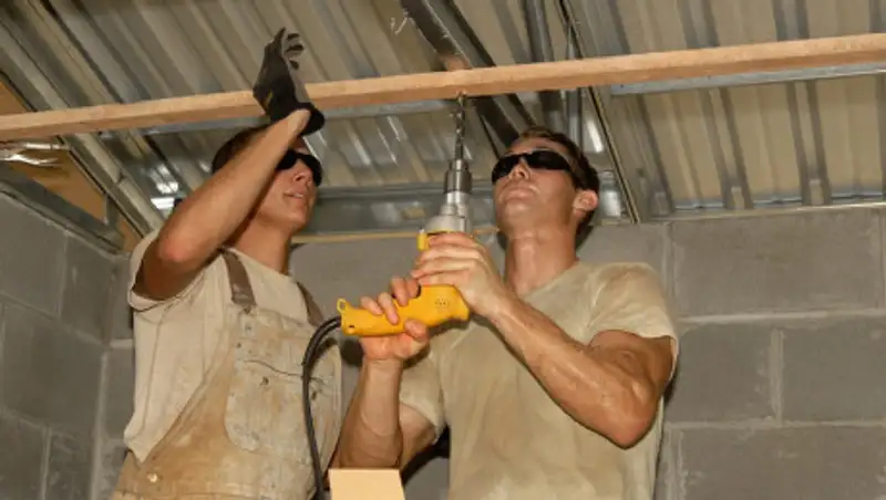 Устроившим голодовку строителям начали выплачивать зарплату