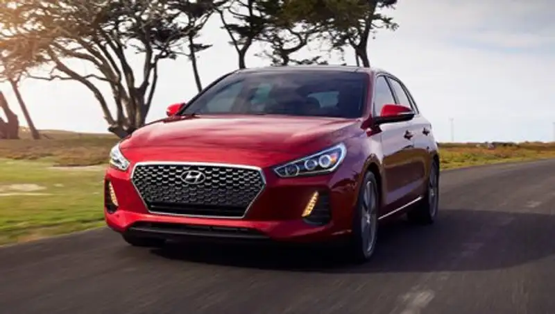 Hyundai представила новый хетчбэк Elantra GT